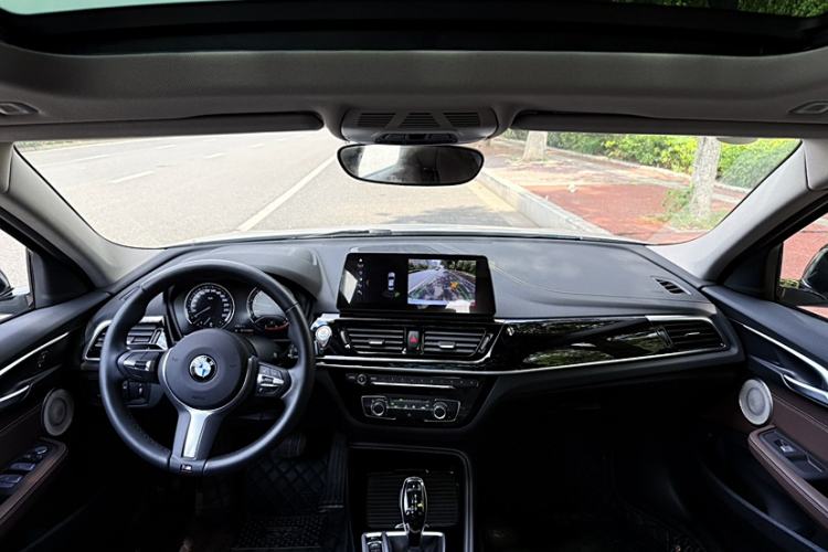 Used BMW 1 Series 2023 125i M Sport Night Edition Interior 11