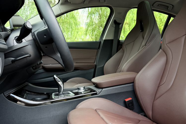 Used BMW 1 Series 2023 125i M Sport Night Edition Interior 13