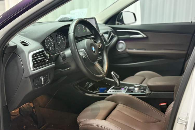 Used BMW 1 Series 2023 125i M Sport Night Edition Interior 2