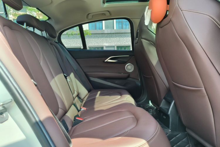 Used BMW 1 Series 2023 125i M Sport Night Edition Interior 2
