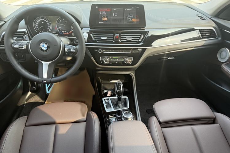 Used BMW 1 Series 2023 120i M Sport Night Edition Interior 2