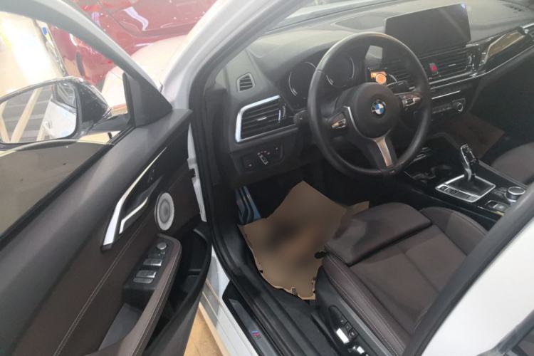 Used BMW 1 Series 2023 120i M Sport Night Edition Interior 3