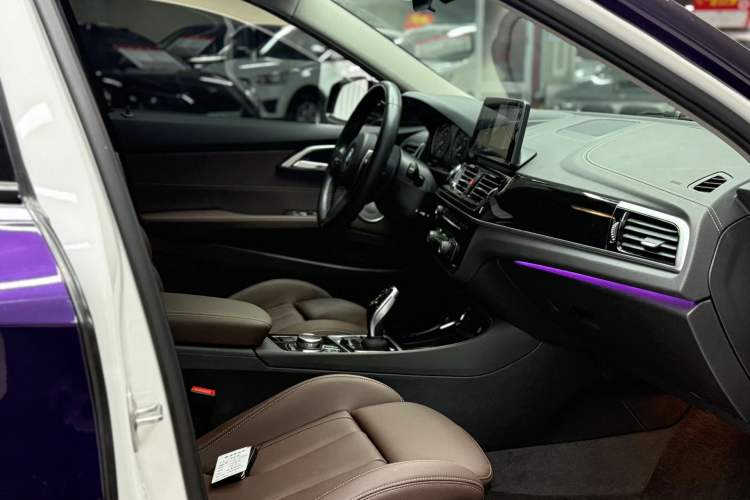 Used BMW 1 Series 2023 125i M Sport Night Edition Interior 3