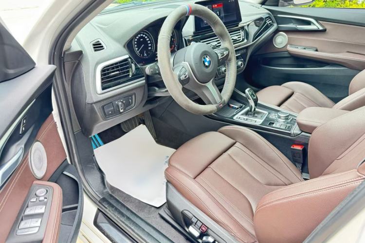 Used BMW 1 Series 2023 125i M Sport Night Edition Interior 3