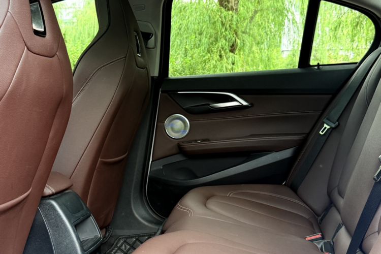 Used BMW 1 Series 2023 125i M Sport Night Edition Interior 4