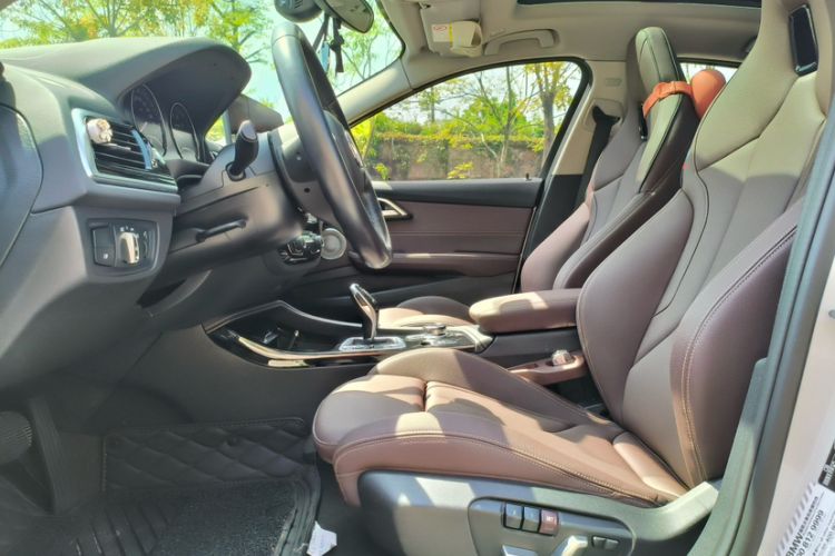 Used BMW 1 Series 2023 125i M Sport Night Edition Interior 4