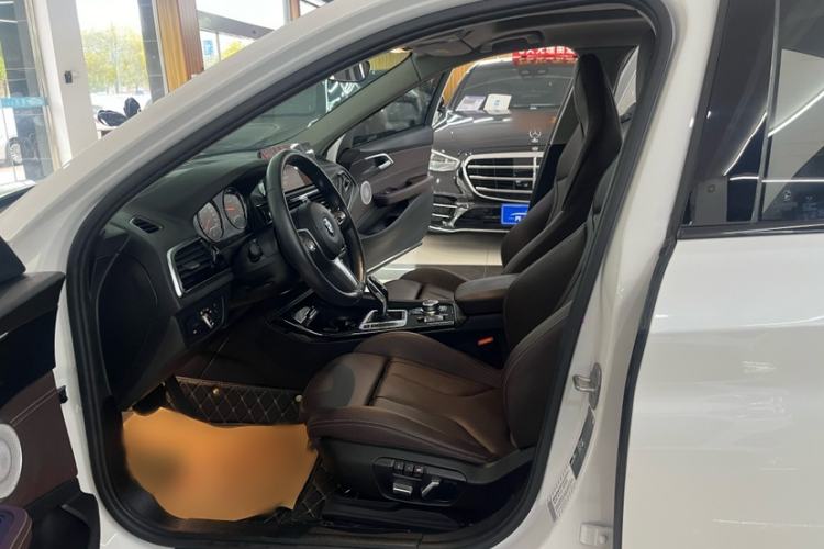 Used BMW 1 Series 2023 125i M Sport Night Edition Interior 5
