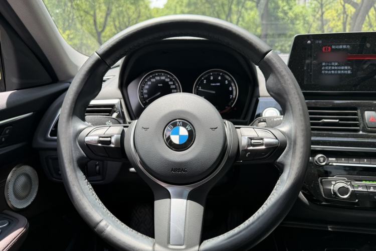 Used BMW 1 Series 2023 125i M Sport Night Edition Interior 5