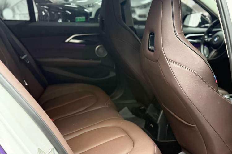 Used BMW 1 Series 2023 125i M Sport Night Edition Interior 5