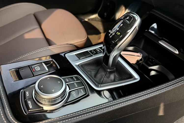 Used BMW 1 Series 2023 120i M Sport Night Edition Interior 5