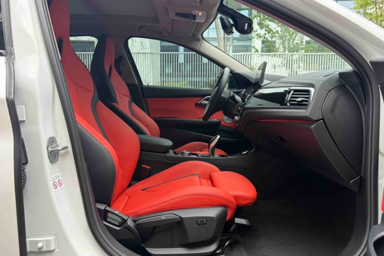 Used BMW 1 Series 2023 125i M Sport Night Edition Interior 5