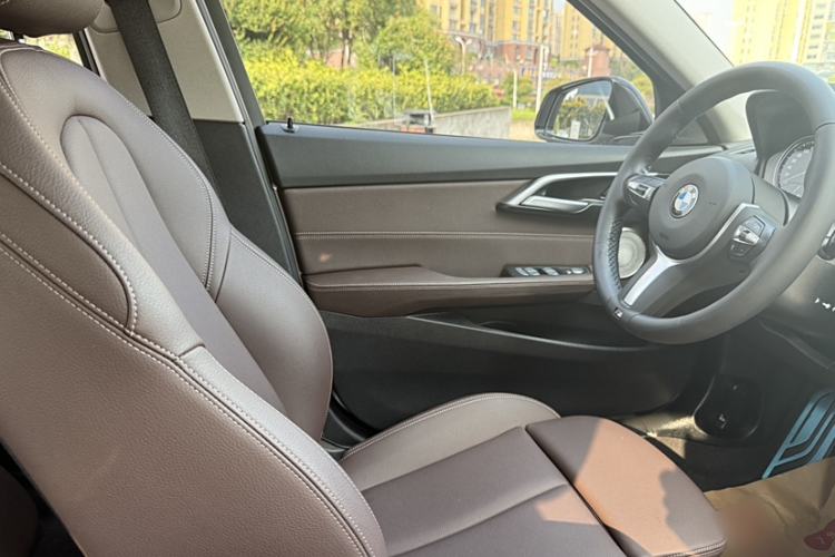 Used BMW 1 Series 2023 120i M Sport Night Edition Interior 9