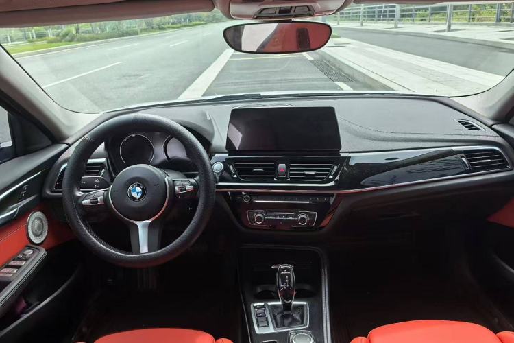 Used BMW 1 Series 2023 125i M Sport Night Edition Interior 9