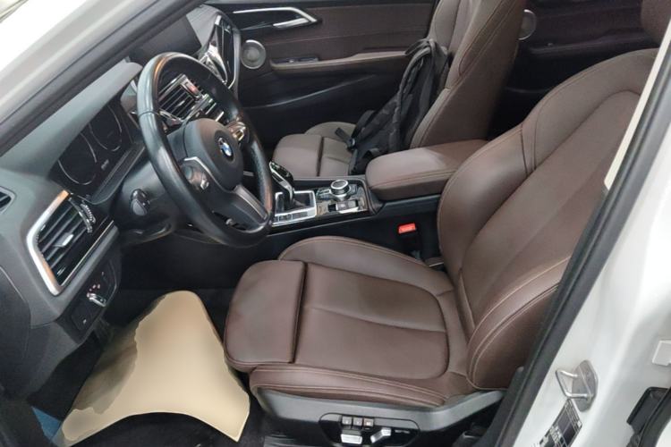Used BMW 1 Series 2023 120i M Sport Night Edition Left Front Seat