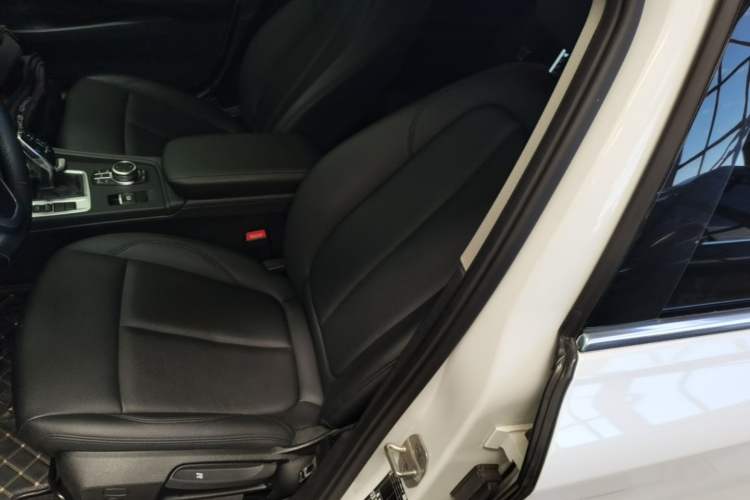 Used BMW 1 Series 2023 120i M Sport Edition Left Front Seat