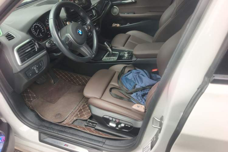 Used BMW 1 Series 2023 120i M Sport Night Edition Left Front Seat