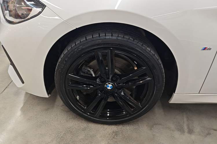 Used BMW 1 Series 2023 125i M Sport Night Edition Left Front Wheel Hub
