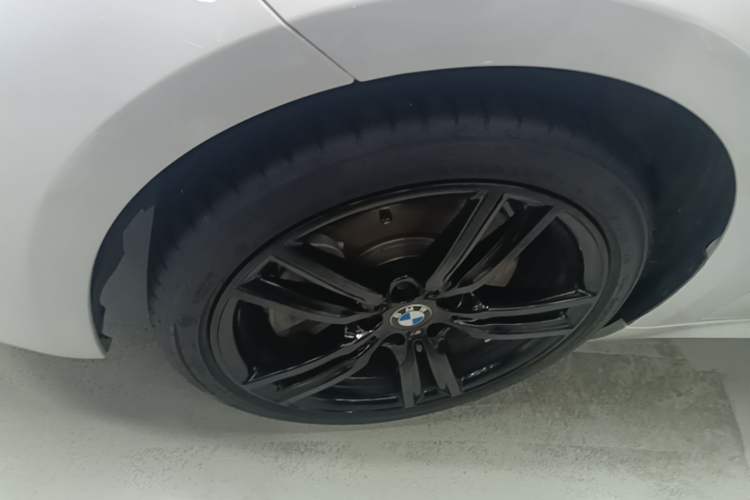 Used BMW 1 Series 2023 125i M Sport Night Edition Left Front Wheel Hub