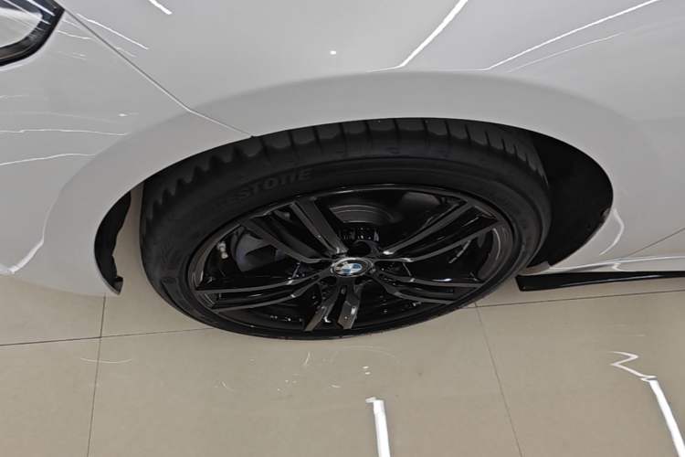 Used BMW 1 Series 2023 125i M Sport Night Edition Left Front Wheel Hub