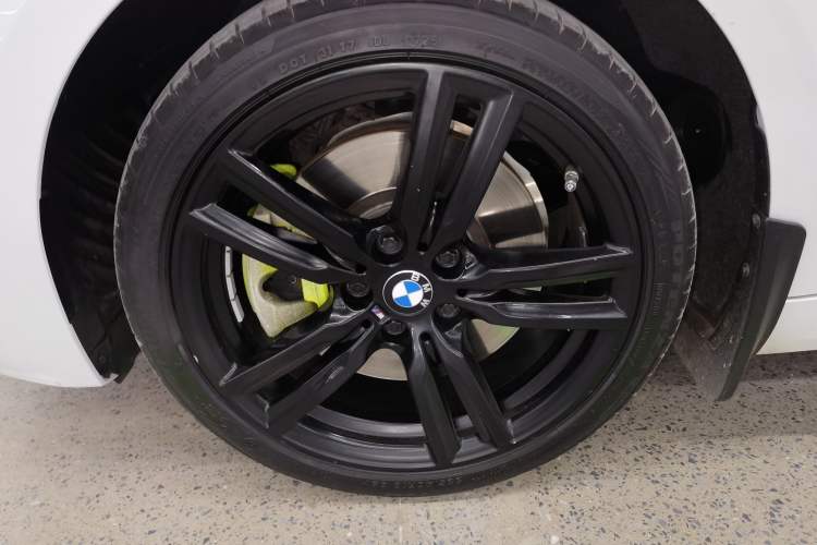 Used BMW 1 Series 2023 125i M Sport Night Edition Left Front Wheel Hub
