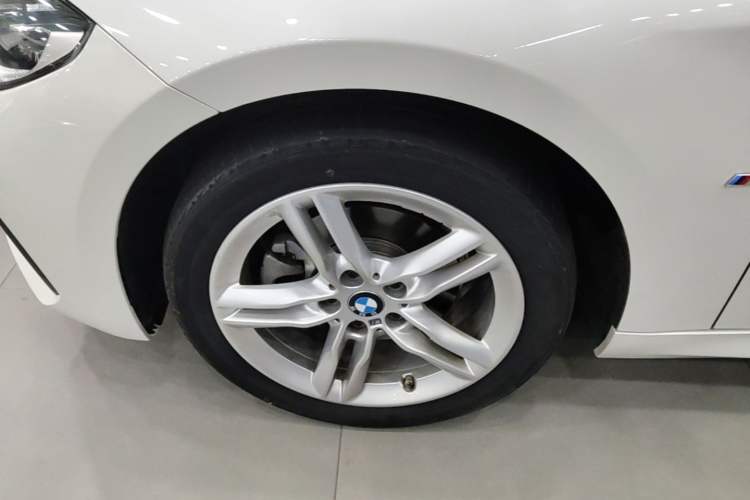 Used BMW 1 Series 2023 120i M Sport Night Edition Left Front Wheel Hub