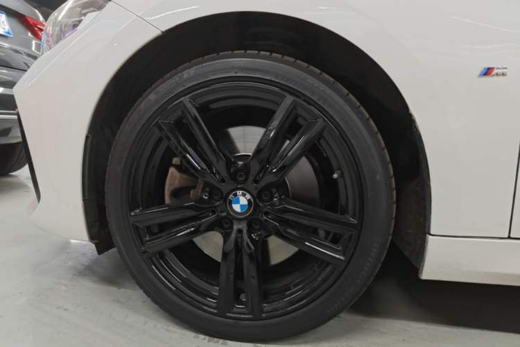 Used BMW 1 Series 2023 125i M Sport Night Edition Left Front Wheel Hub
