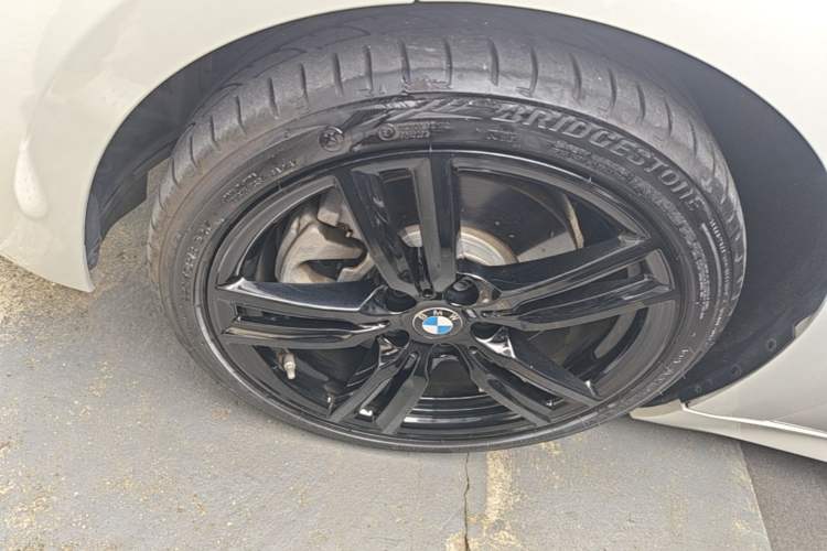 Used BMW 1 Series 2023 125i M Sport Night Edition Left Front Wheel Hub