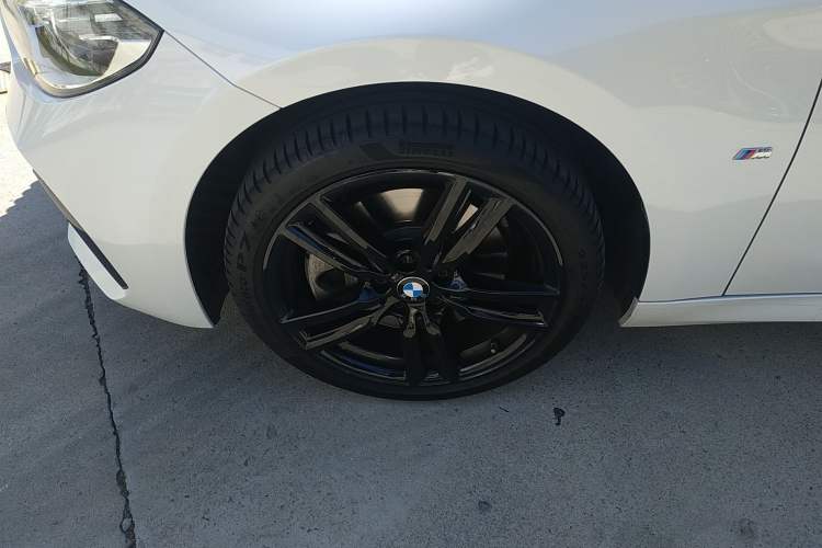 Used BMW 1 Series 2023 125i M Sport Night Edition Left Front Wheel Hub