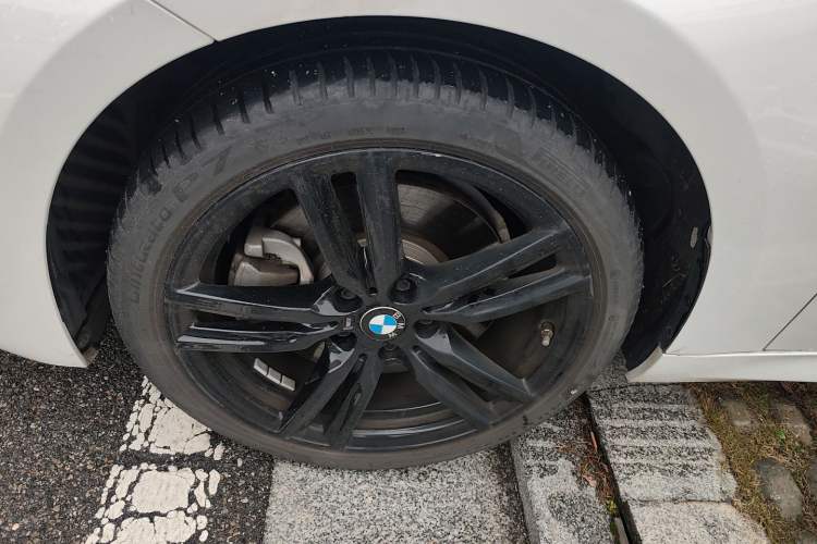 Used BMW 1 Series 2023 125i M Sport Night Edition Left Front Wheel Hub