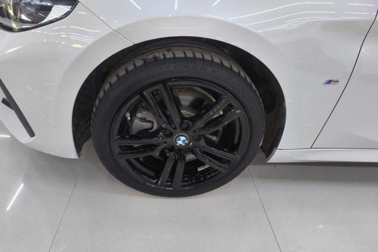 Used BMW 1 Series 2023 125i M Sport Night Edition Left Front Wheel Hub