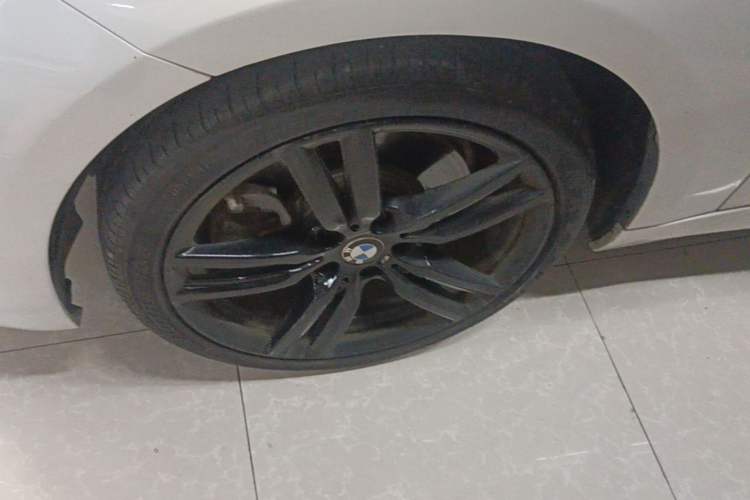 Used BMW 1 Series 2023 125i M Sport Night Edition Left Front Wheel Hub