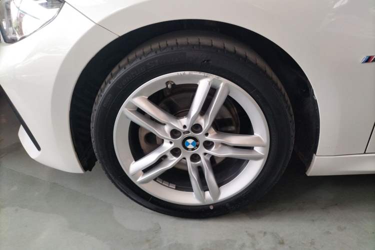 Used BMW 1 Series 2023 120i M Sport Night Edition Left Front Wheel Hub