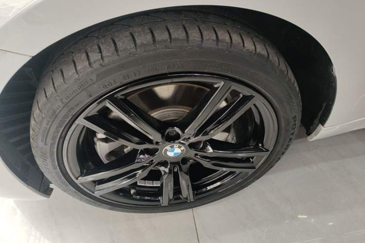 Used BMW 1 Series 2023 125i M Sport Night Edition Left Front Wheel Hub