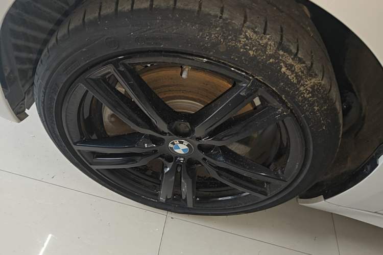Used BMW 1 Series 2023 125i M Sport Night Edition Left Front Wheel Hub