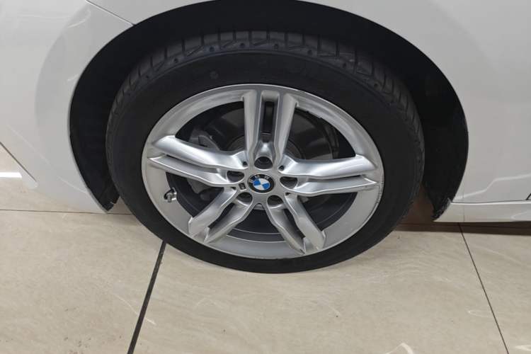 Used BMW 1 Series 2023 120i M Sport Night Edition Left Front Wheel Hub