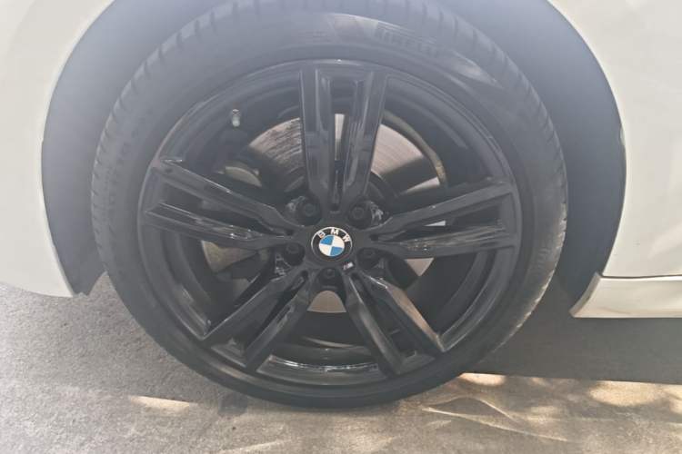 Used BMW 1 Series 2023 125i M Sport Night Edition Left Front Wheel Hub