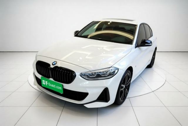 BMW 1 Series 2023 125i M Sport Night Edition d’occasion