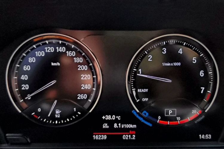 Used BMW 1 Series 2023 125i M Sport Night Edition Odometer Close Up