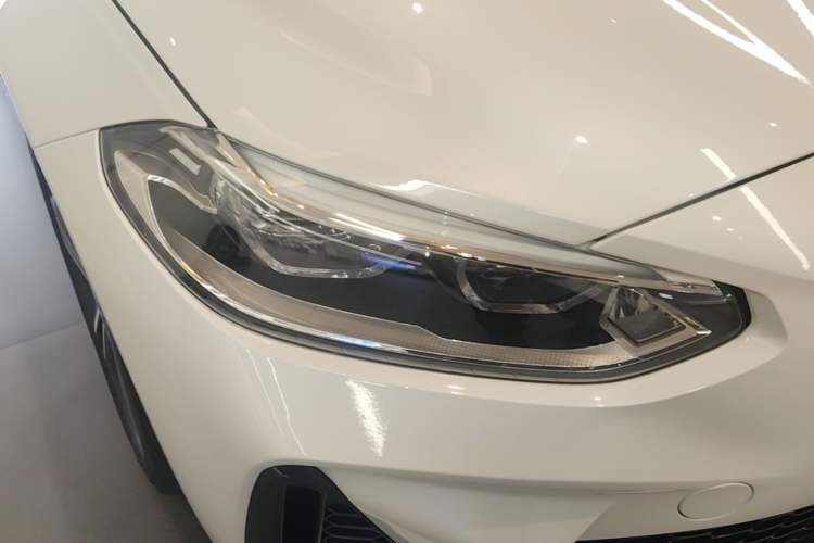 Used BMW 1 Series 2023 120i M Sport Edition Right Front Headlight