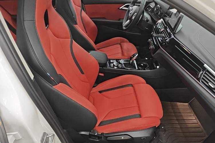 Used BMW 1 Series 2023 125i M Sport Night Edition Right Front Seat