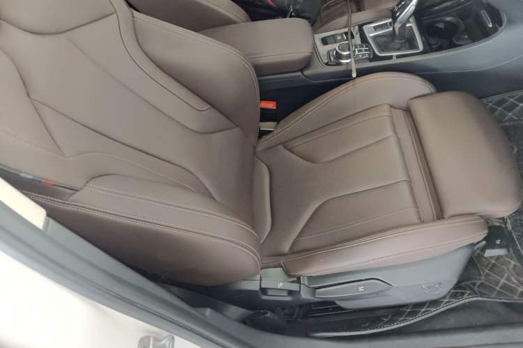 Used BMW 1 Series 2023 125i M Sport Night Edition Right Front Seat