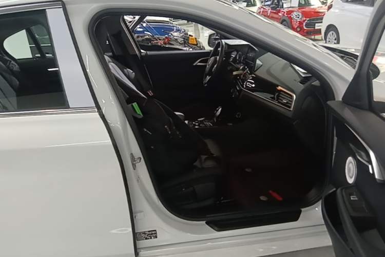 Used BMW 1 Series 2023 120i M Sport Edition Right Front Seat
