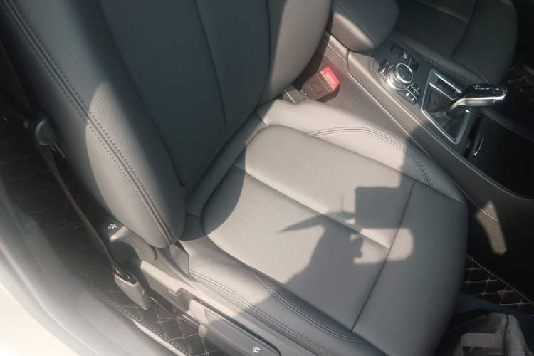 Used BMW 1 Series 2023 120i M Sport Edition Right Front Seat