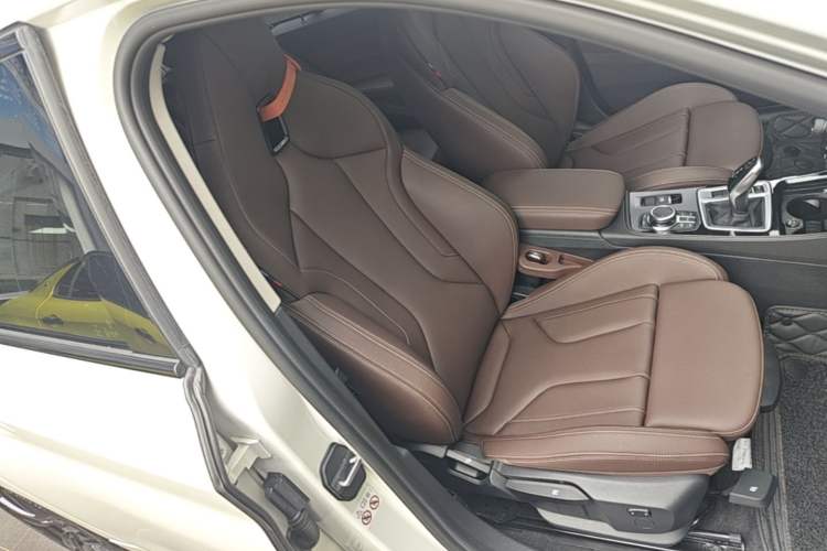 Used BMW 1 Series 2023 125i M Sport Night Edition Right Front Seat