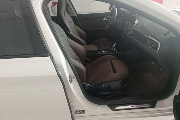 Used BMW 1 Series 2023 125i M Sport Night Edition Right Front Seat