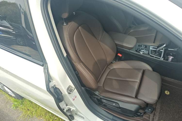 Used BMW 1 Series 2023 120i M Sport Night Edition Right Front Seat