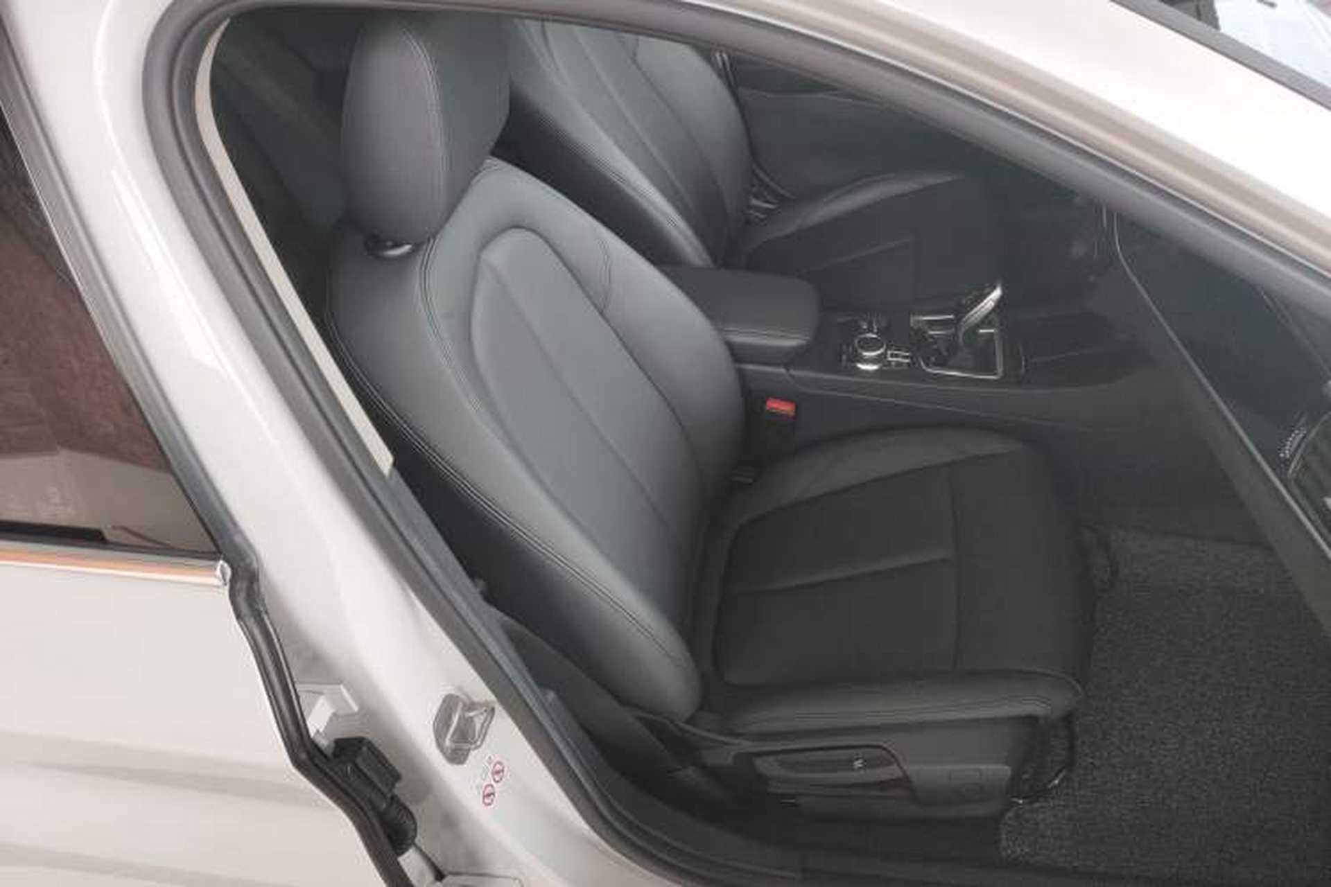 Used BMW 1 Series 2023 120i M Sport Edition Right Front Seat