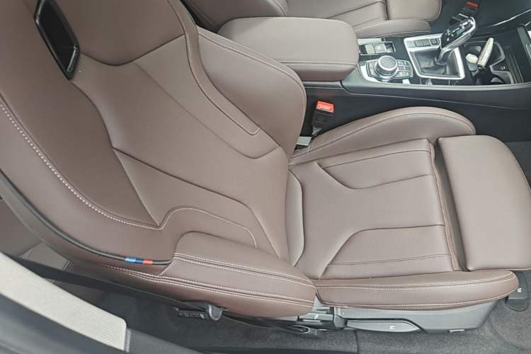 Used BMW 1 Series 2023 125i M Sport Night Edition Right Front Seat
