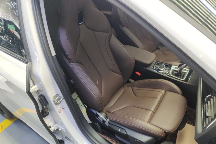 Used BMW 1 Series 2023 125i M Sport Night Edition Right Front Seat