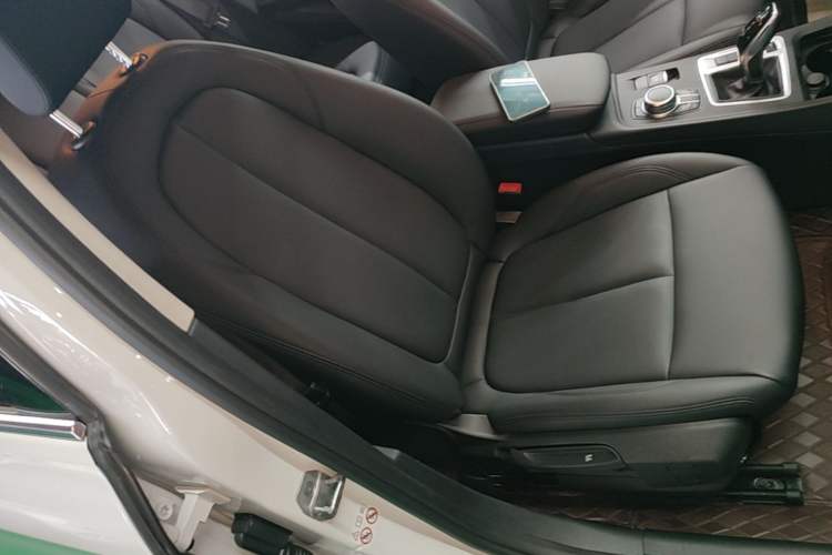 Used BMW 1 Series 2023 120i M Sport Edition Right Front Seat